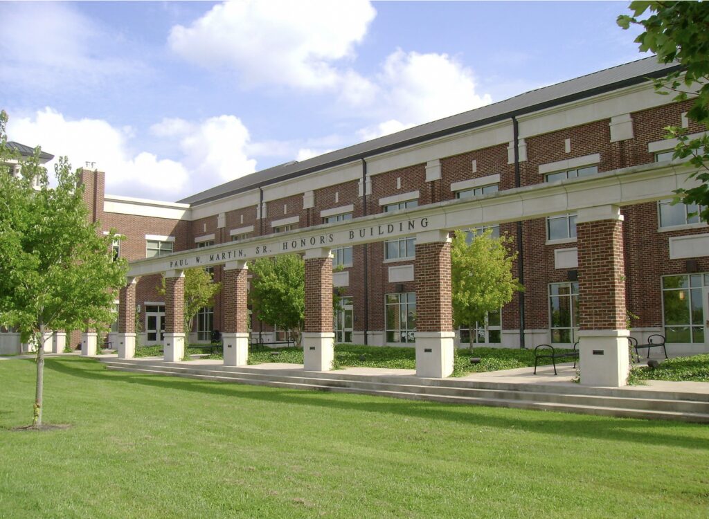 Tennessee State University Demands Student Return $5k Given In Excess Financial Aid Check