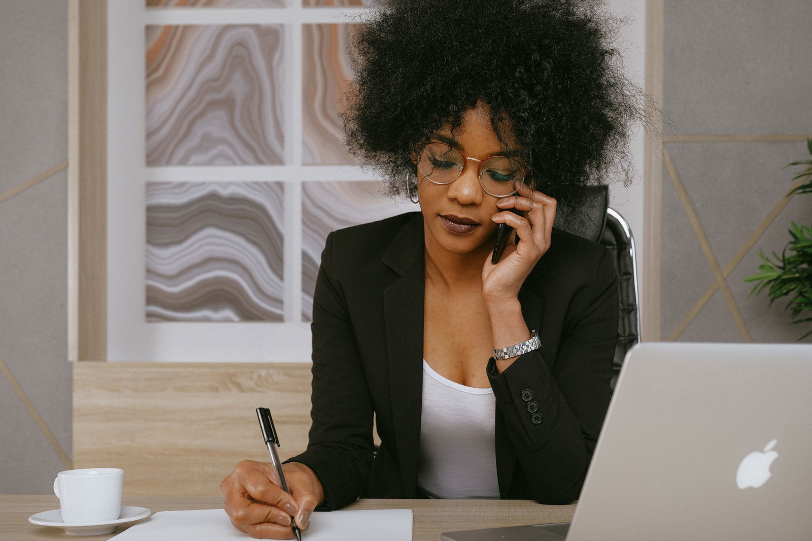 Working Women Are Stressed More Than Men ‘A Lot Of The Day’ Study Finds