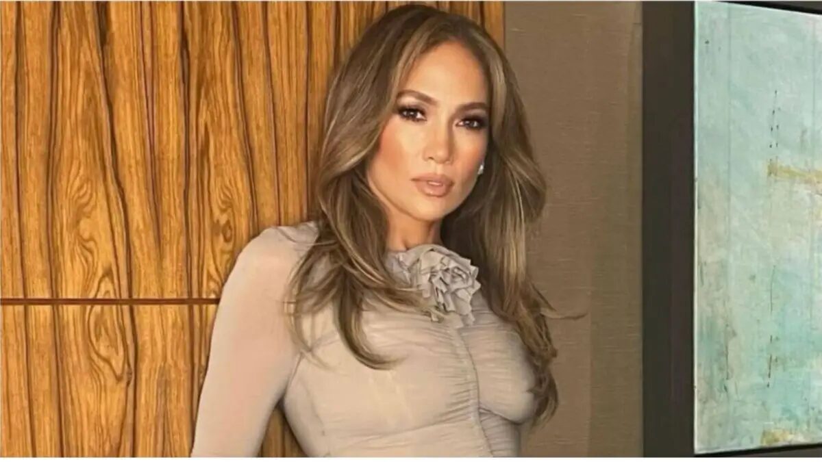 ‘Someone Is Thirsty’: Jennifer Lopez Slammed for Posing In a Skimpy Bikini In Aspen as Fans Urge Her to ‘Cover Up’