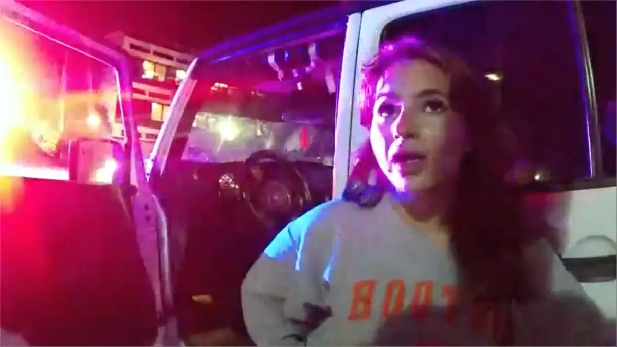 ‘I Will Do Anything for You’: Woman Flashes Hooters Tank Top, Calls Florida Cop ‘Daddy’ In an Attempt to Flirt Her Way Out of DUI Arrest and Fails, Viral Bodycam Video Shows