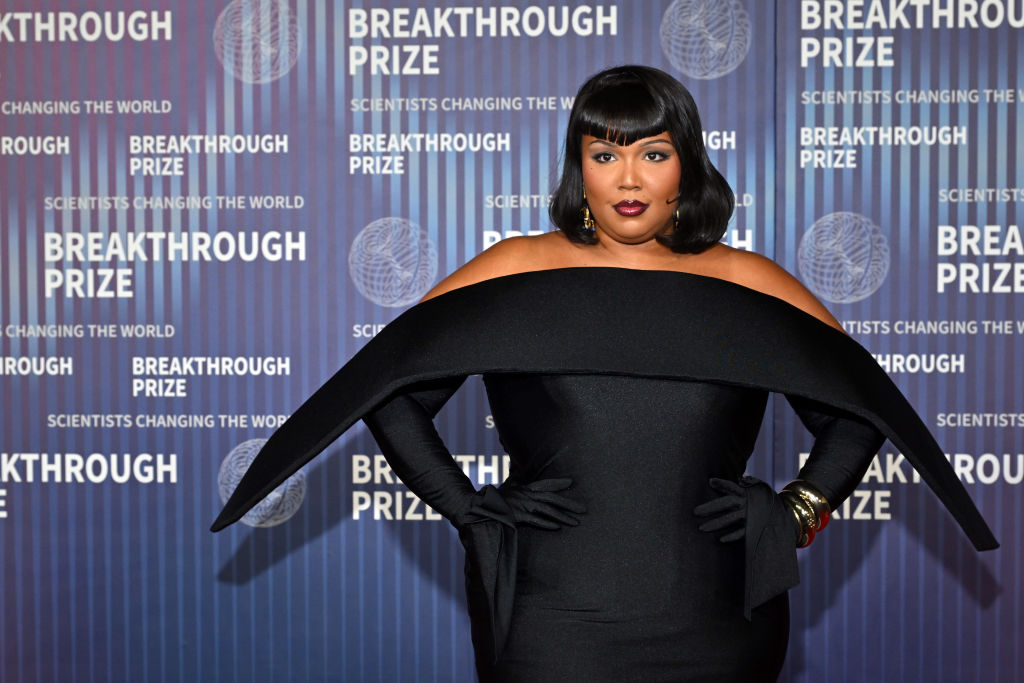 Lizzo Shows Off Weight Loss: ‘Haven’t Seen This Number Since 2014’