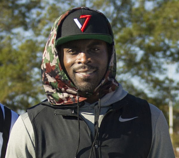 Michael Vick’s Appearance At Wilmington Public Library’s Black History Month Event Draws Criticism