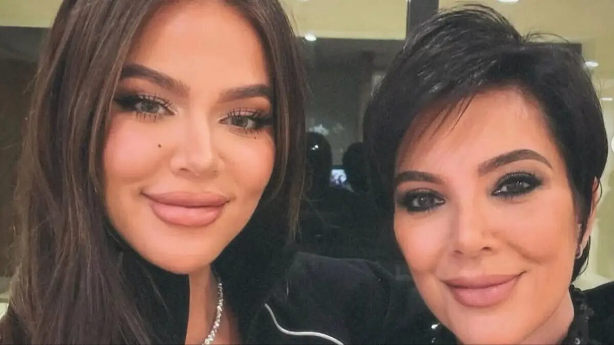 ‘She Wins the Mother of the Year’: Khloé Kardashian Exposes Mom Kris Jenner for Encouraging Her to Take Racy Photos In the Buff