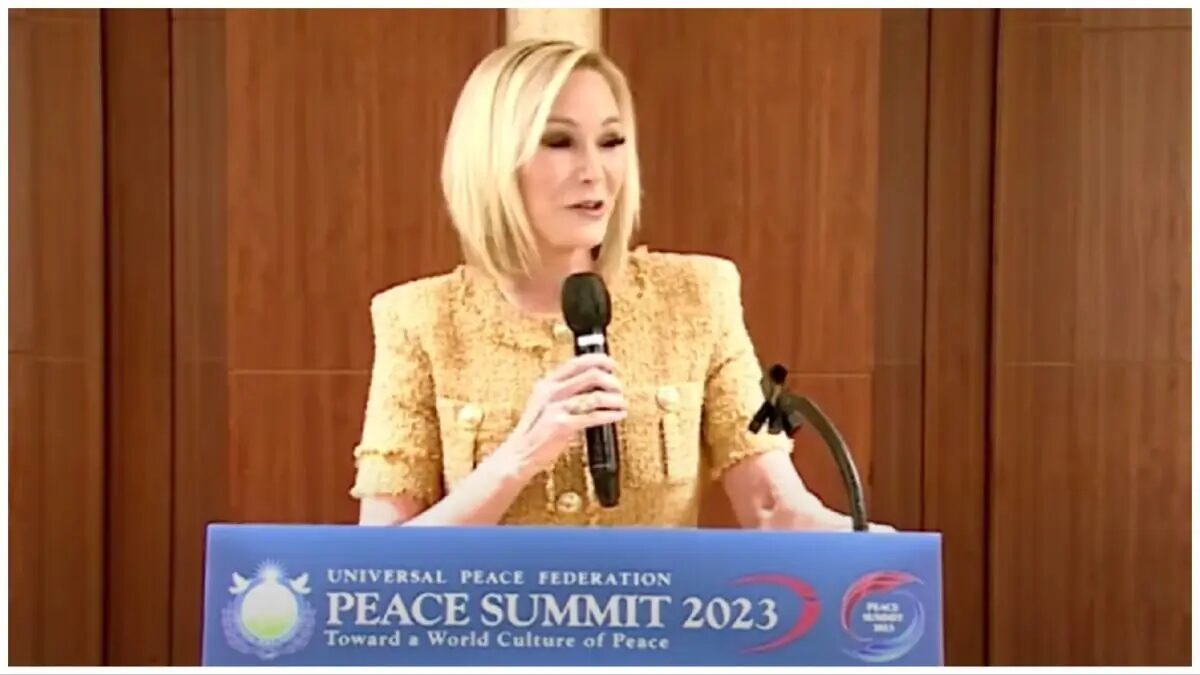 ‘One Nation Under God’: Donald Trump Panders to Christians As He Appoints Ex-Spiritual Adviser Paula White, Who Once Prayed for Angels of Africa to Secure His Election Win, As Head of Faith Office