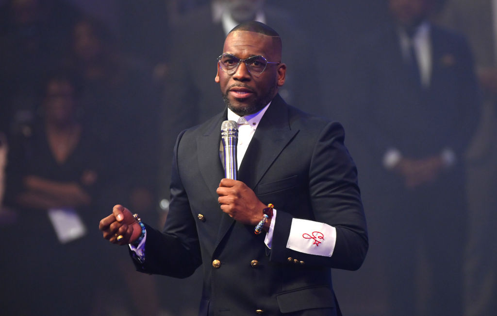 Pastor Jamal Bryant Wants 100,000 Black People To Join 40-Day Fast Against Target