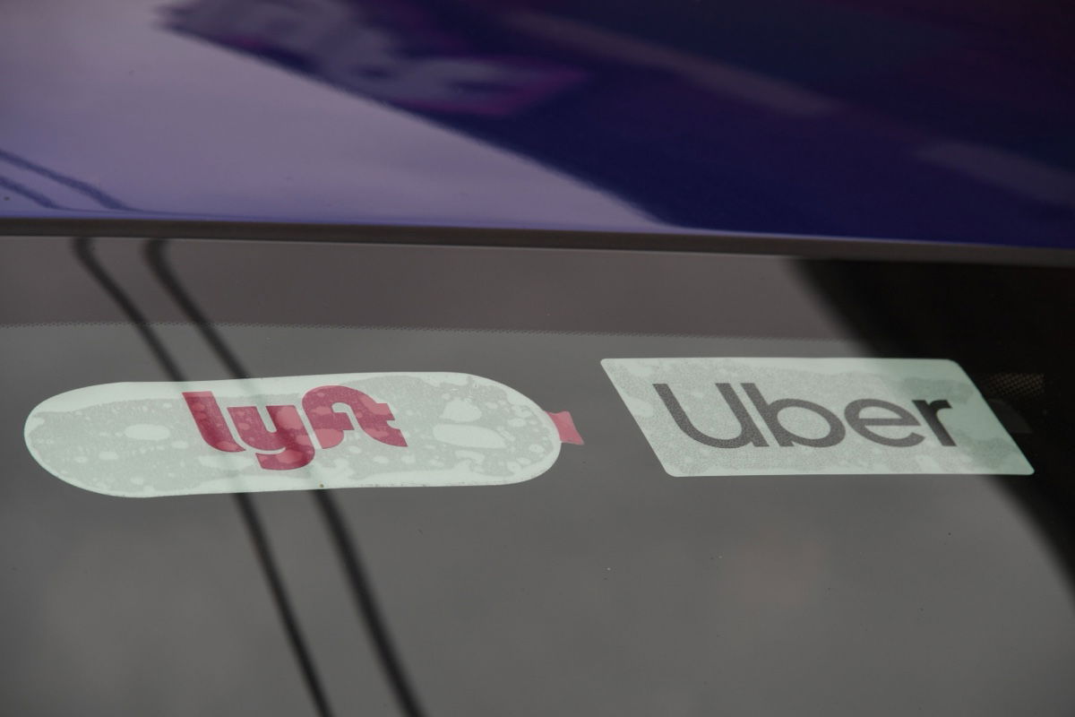 To Make More Money, Uber And Lyft Drivers Are Creating Their Own Apps And Co-Ops