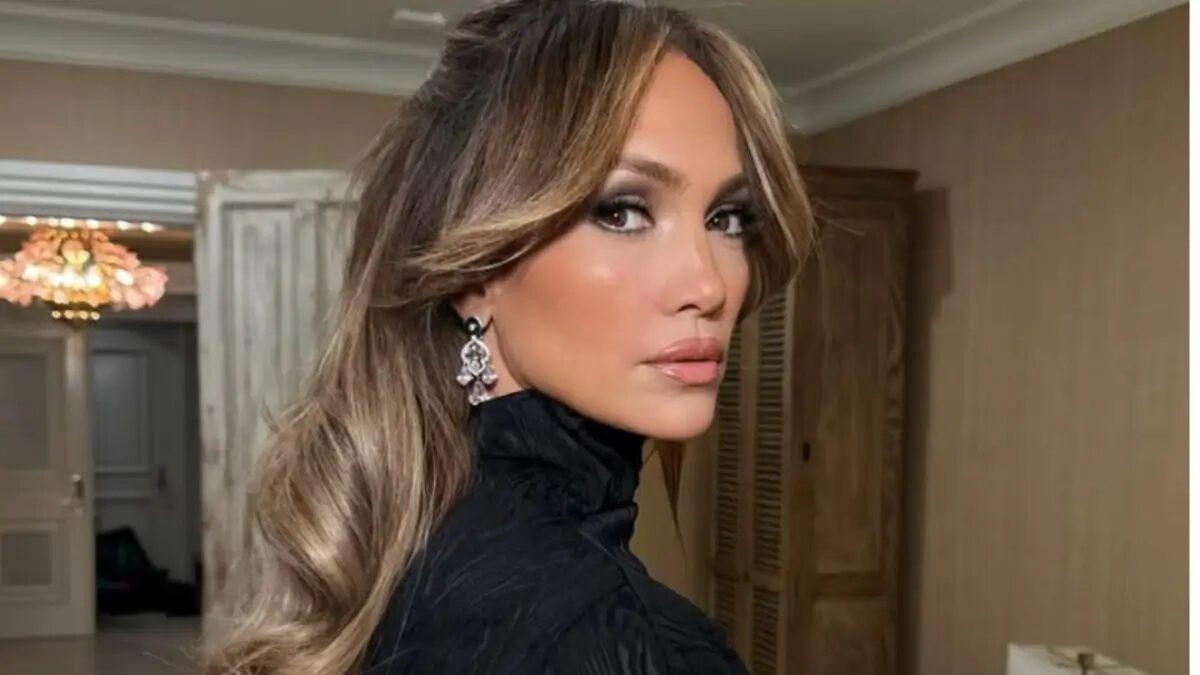 ‘Didn’t Recognize Her with Clothes on’: Jennifer Lopez’s ‘Homeless’ Look While Out with Daughter After Months of Criticism of Her Attention-Seeking Looks Shocks Fans