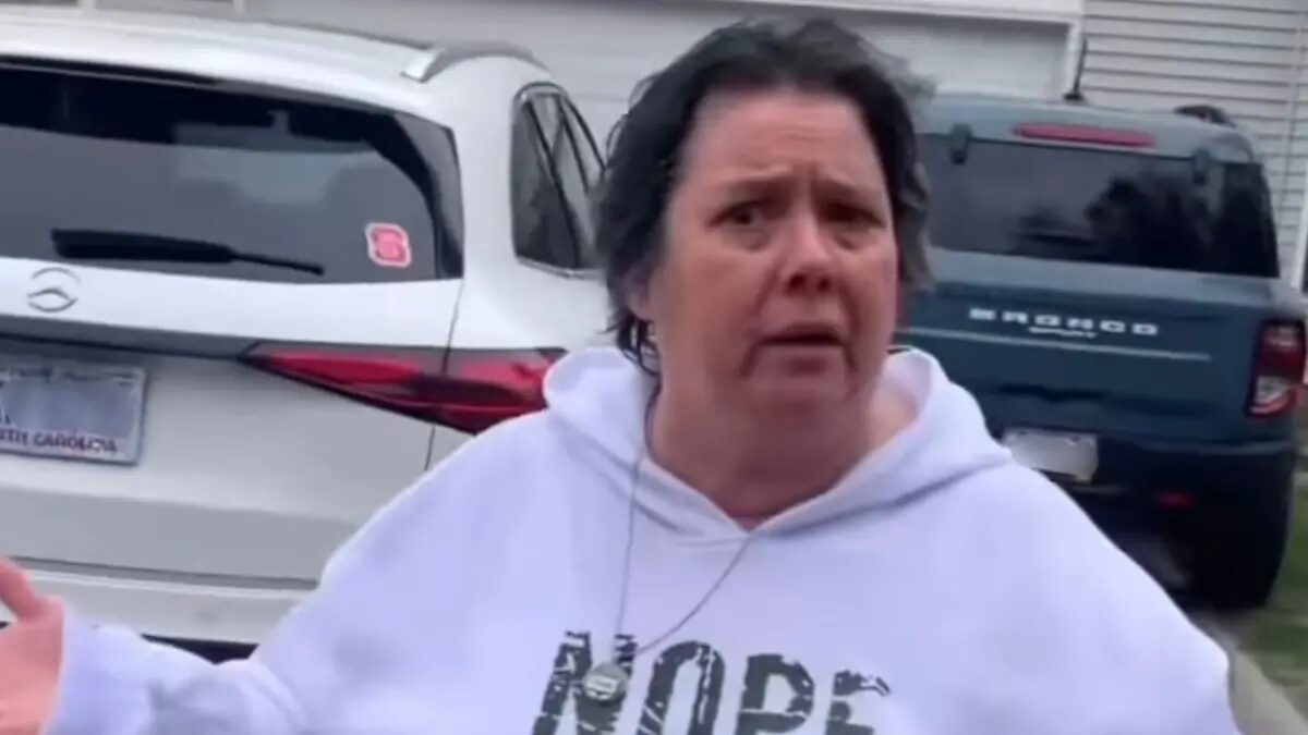 ‘I Have Plenty of Black Friends!’: White Woman Filmed Calling Black Woman the N-Word, Then Furiously Denies Being Racist When Police Confront Her